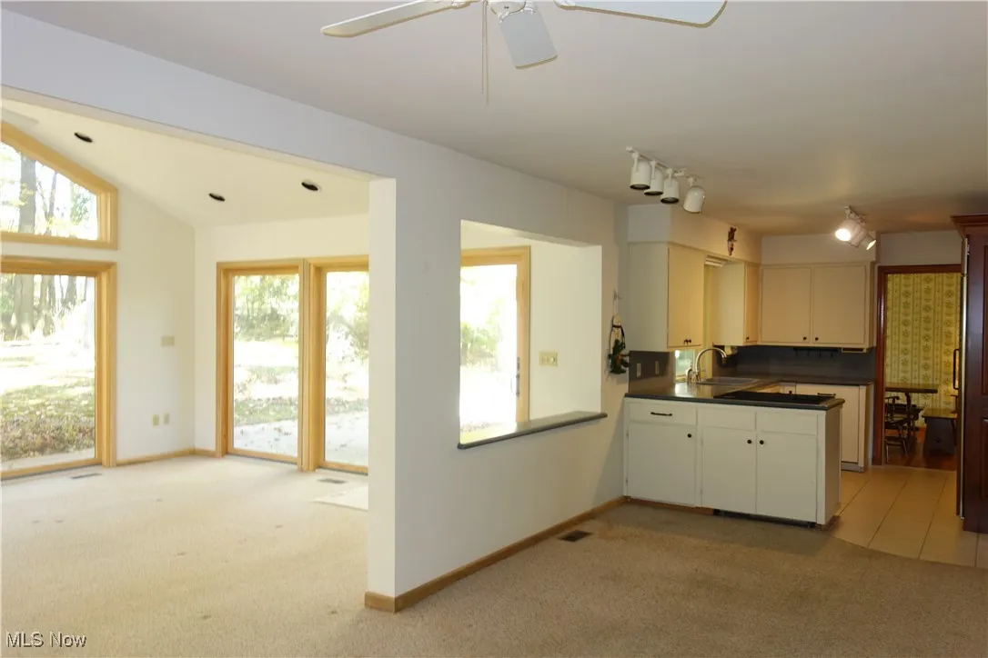 Kitchen w/ Open flow to Family Room