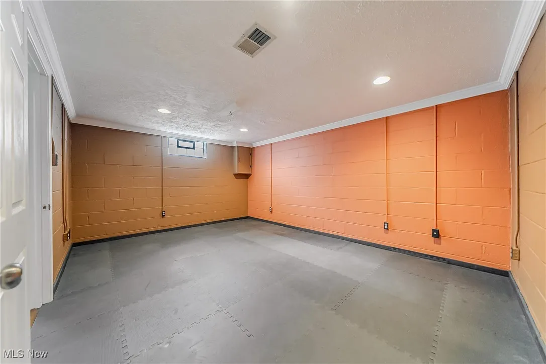 321 E 243rd Street, Euclid, Ohio 44123,MLS Now Listing ID