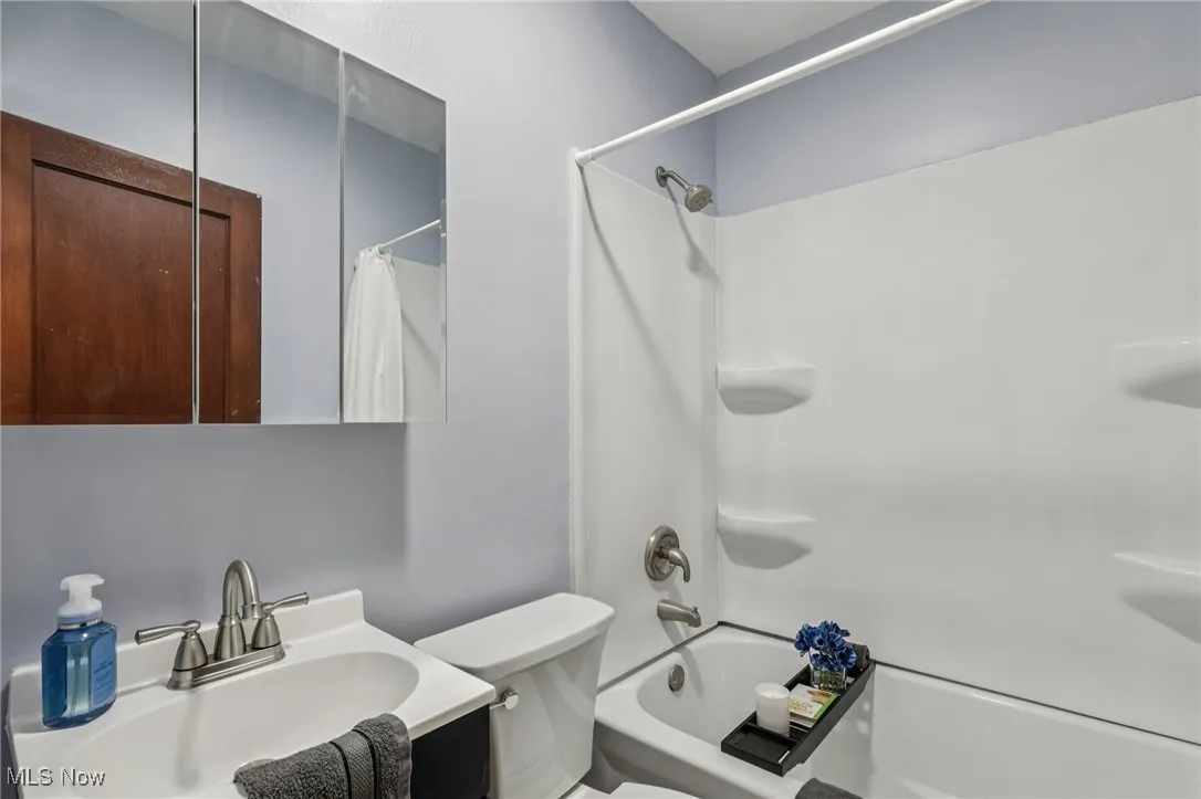 512 S Hazelwood Avenue, Youngstown, Ohio 44509,MLS Now Listing ID