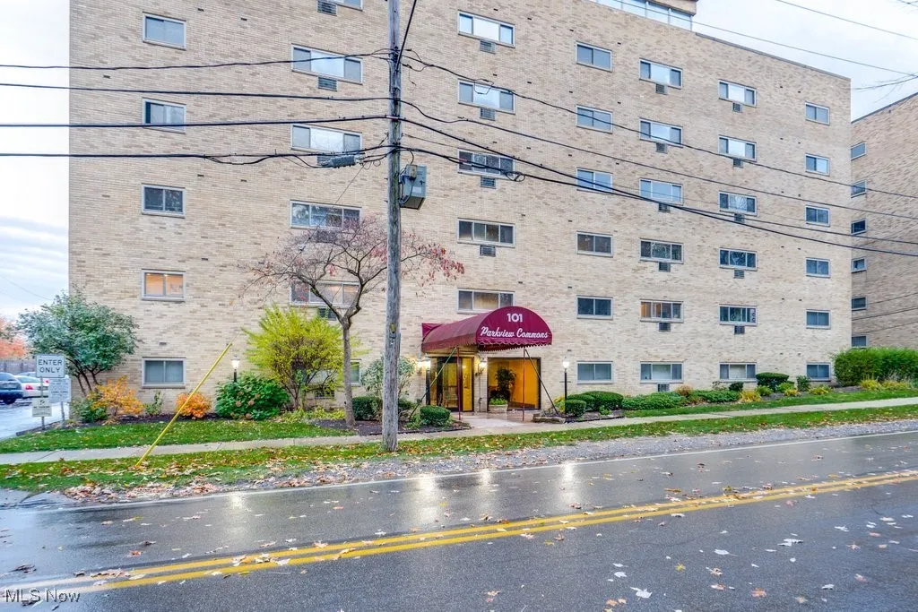 101 S Rocky River Drive # 401, Berea, Ohio 44017,MLS Now Listing ID