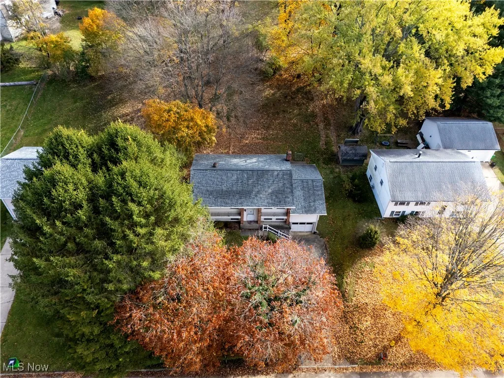 Aerial view of property and surrounding area