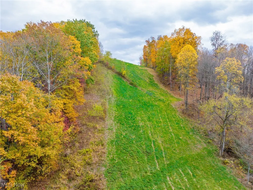 8898 Pleasant Valley Road, Uhrichsville, Ohio 44683,MLS Now Listing ID