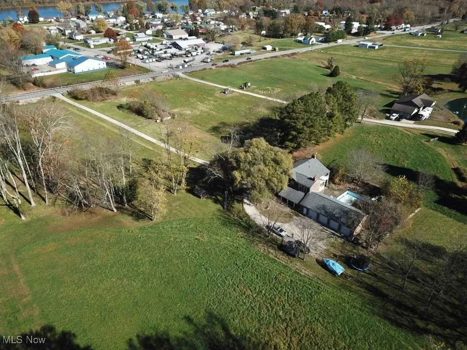 Aerial view of property and surrounding area
