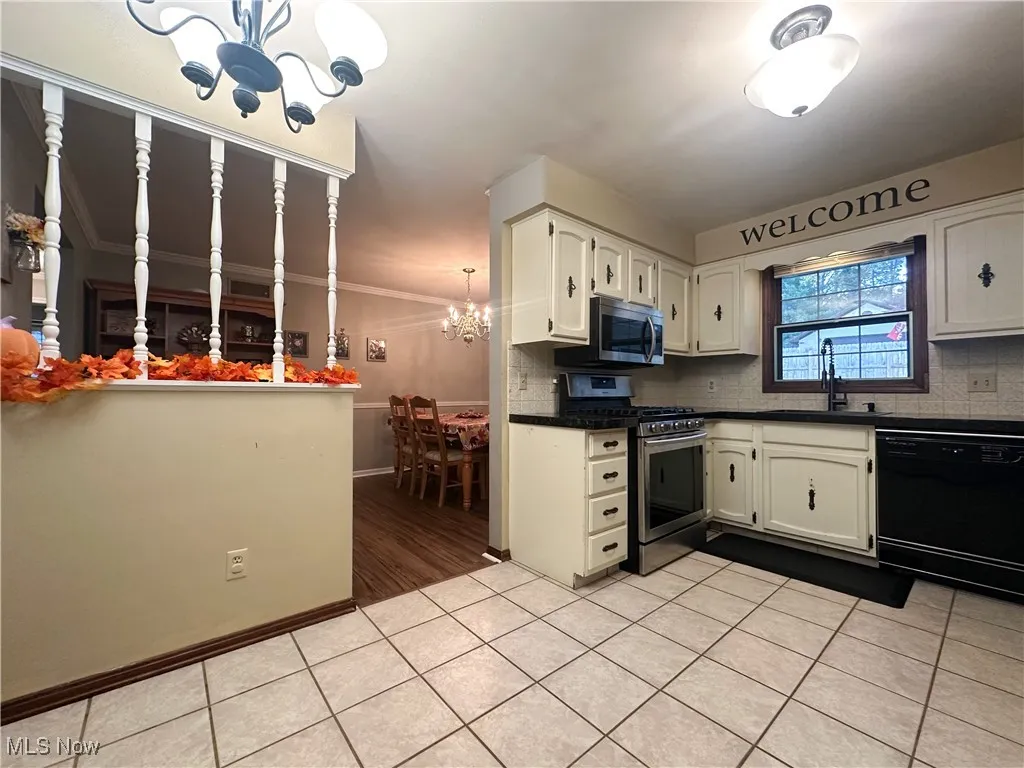 733 N Bentley Avenue, Niles, Ohio 44446,MLS Now Listing ID