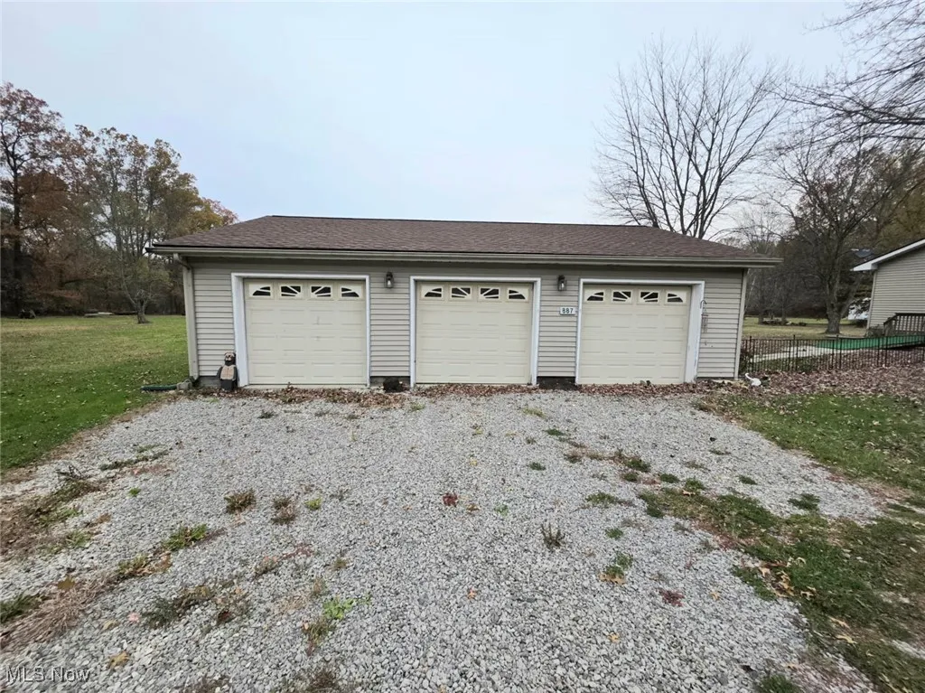 Fantastic 3 car garage