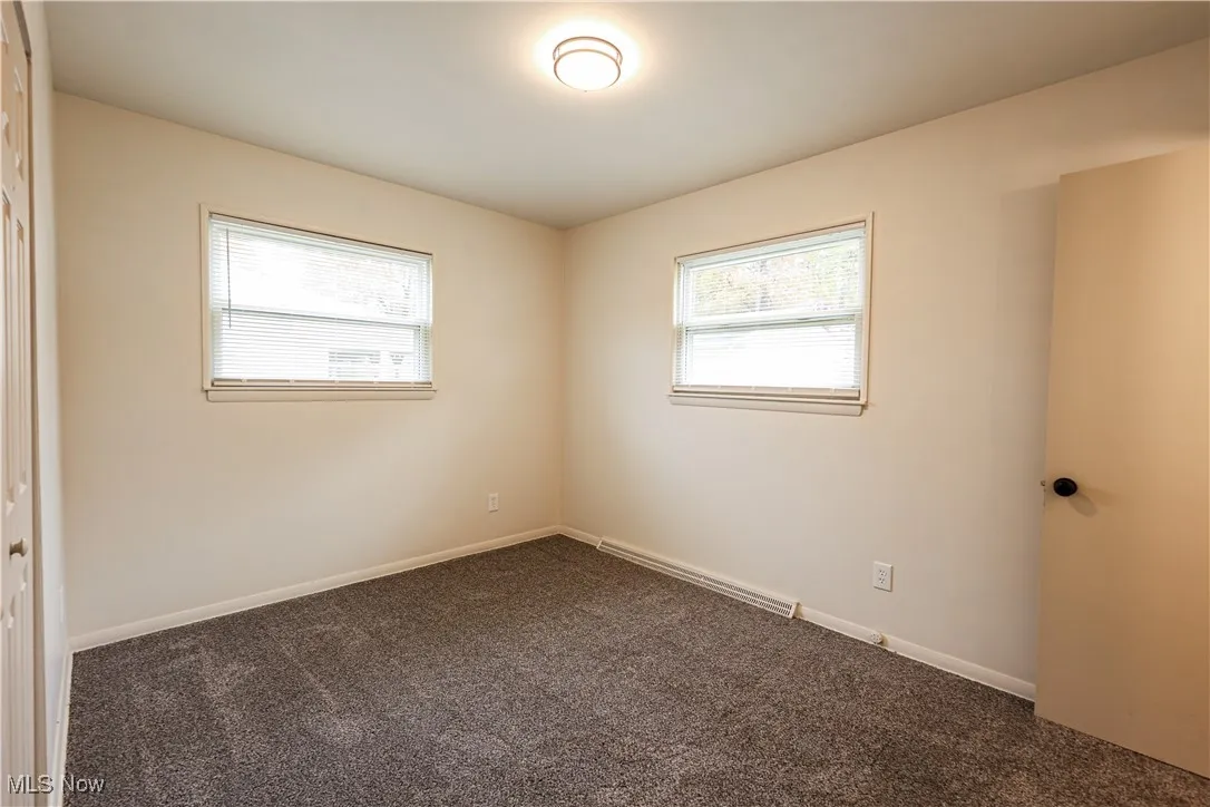 1095 Leslie Lane, Girard, Ohio 44420,MLS Now Listing ID