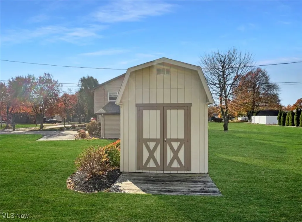 422 E 7th Street, Mc Donald, Ohio 44437,MLS Now Listing ID