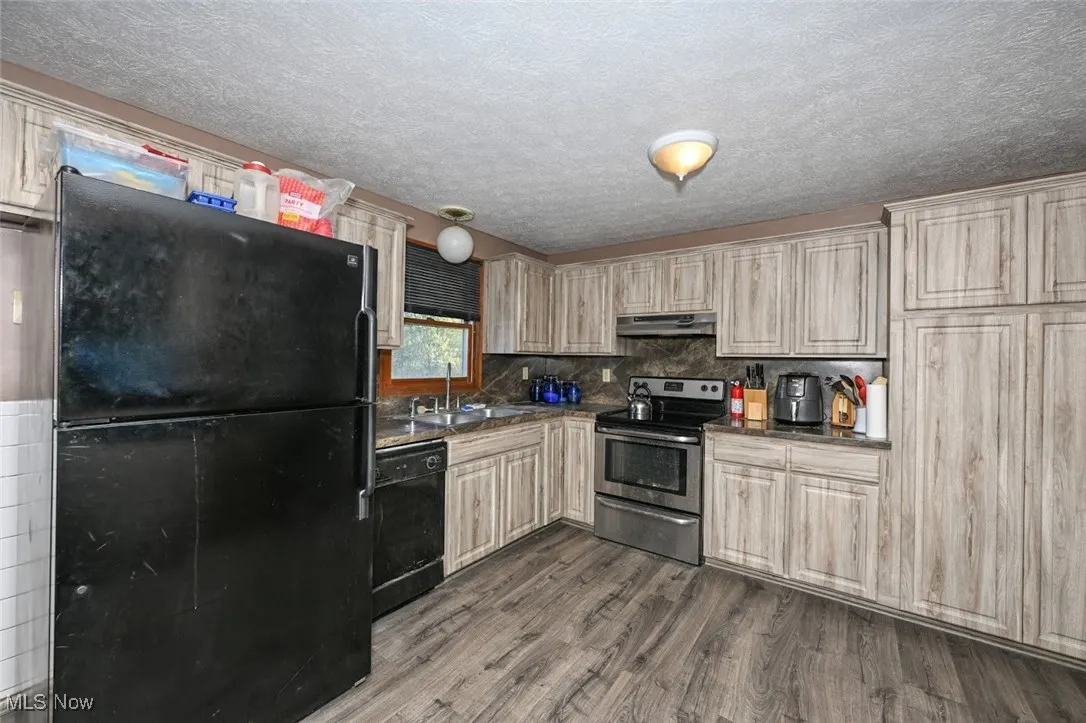 18100 Grill Road, Doylestown, Ohio 44230,MLS Now Listing ID