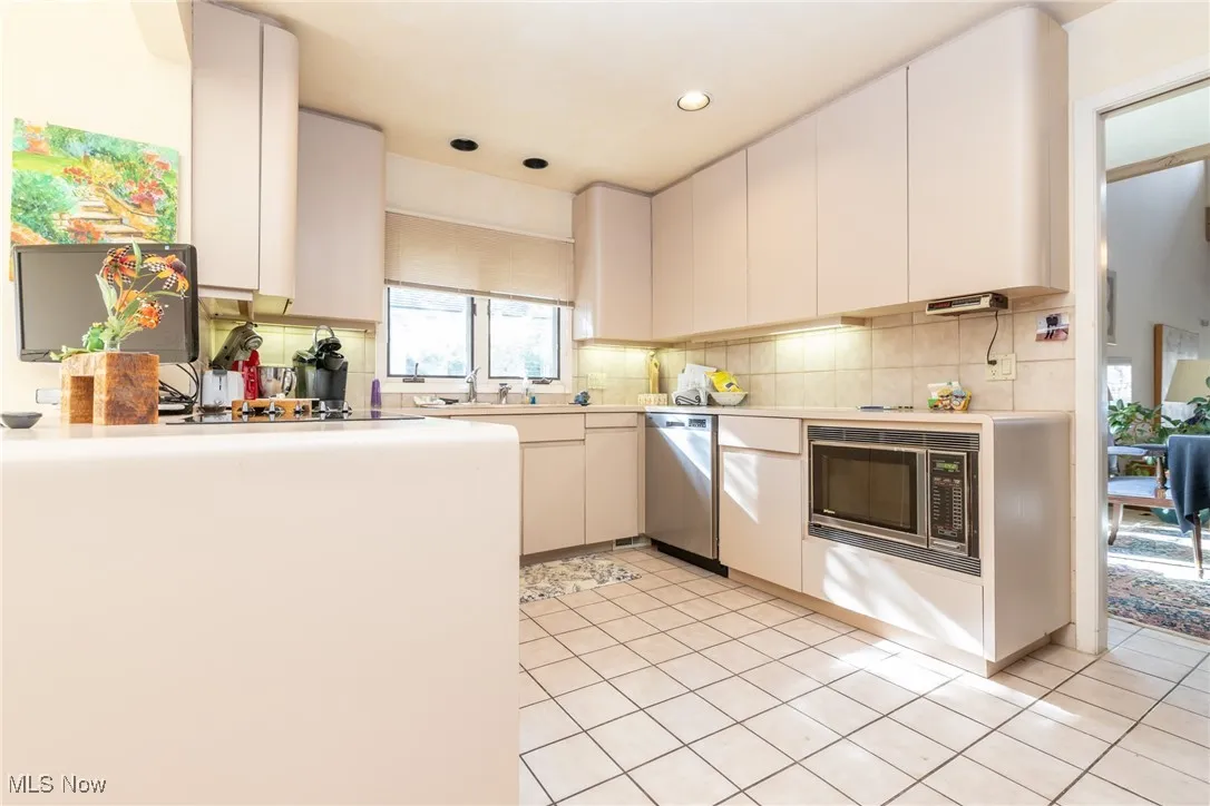 5 Hampshire Court, Beachwood, Ohio 44122,MLS Now Listing ID