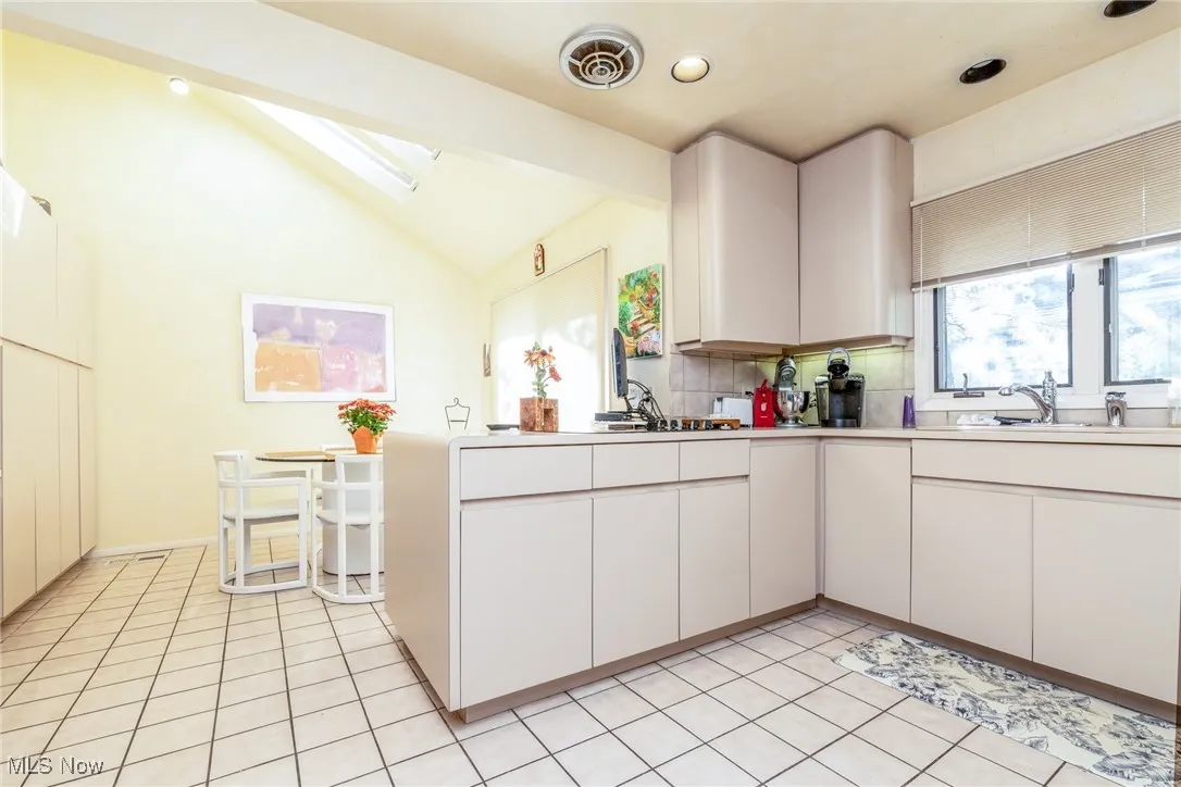 5 Hampshire Court, Beachwood, Ohio 44122,MLS Now Listing ID