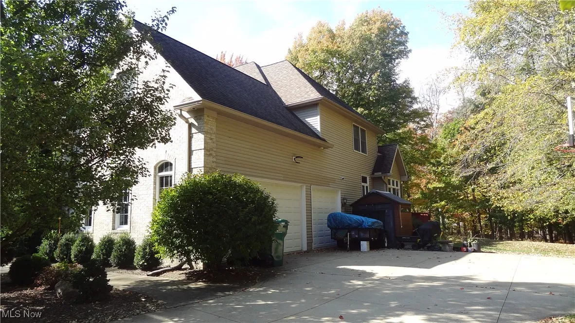Exterior view of garage