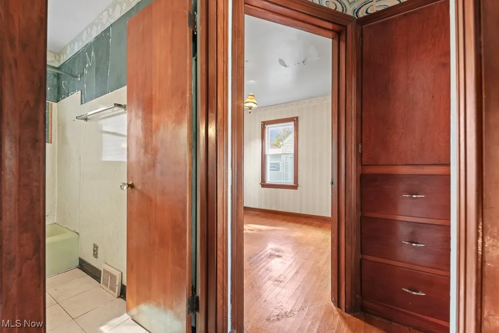 1086 Roseland Avenue, Alliance, Ohio 44601,MLS Now Listing ID