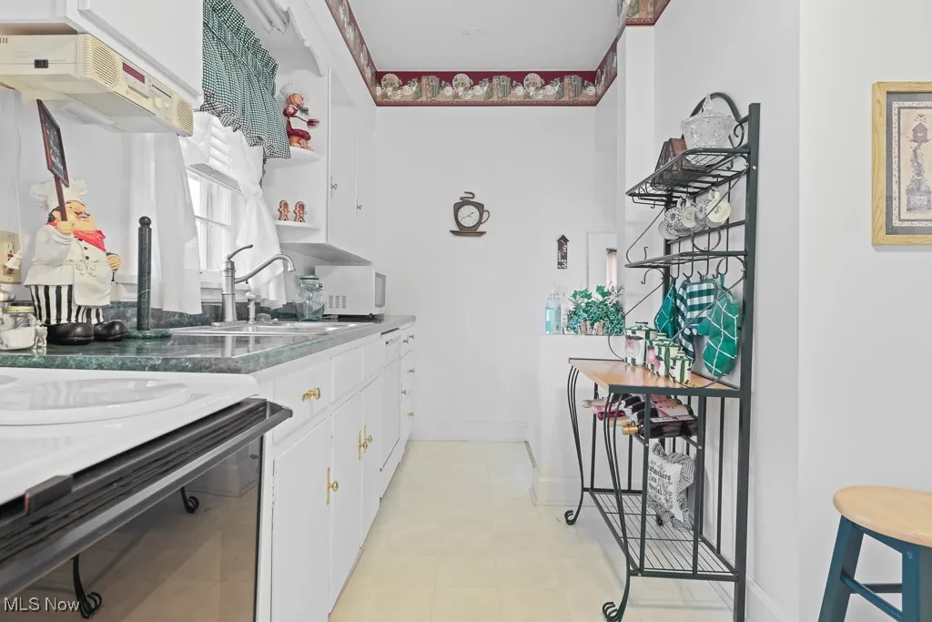 215 Lake Avenue, Hartville, Ohio 44632,MLS Now Listing ID