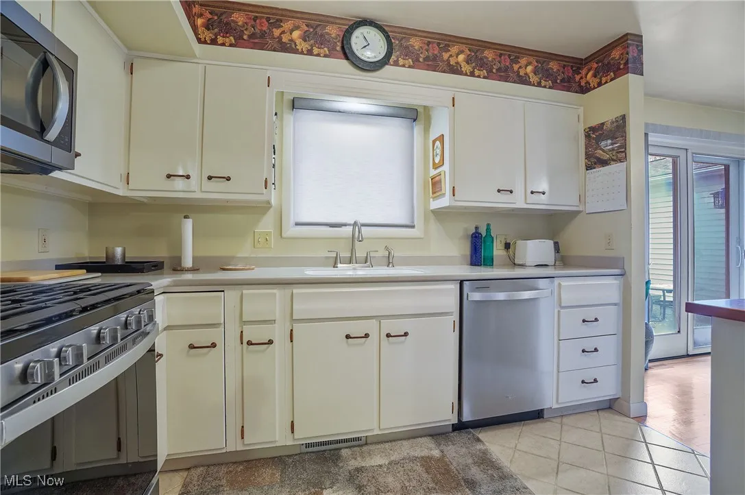 557 Spring Grove Drive, Tallmadge, Ohio 44278,MLS Now Listing ID