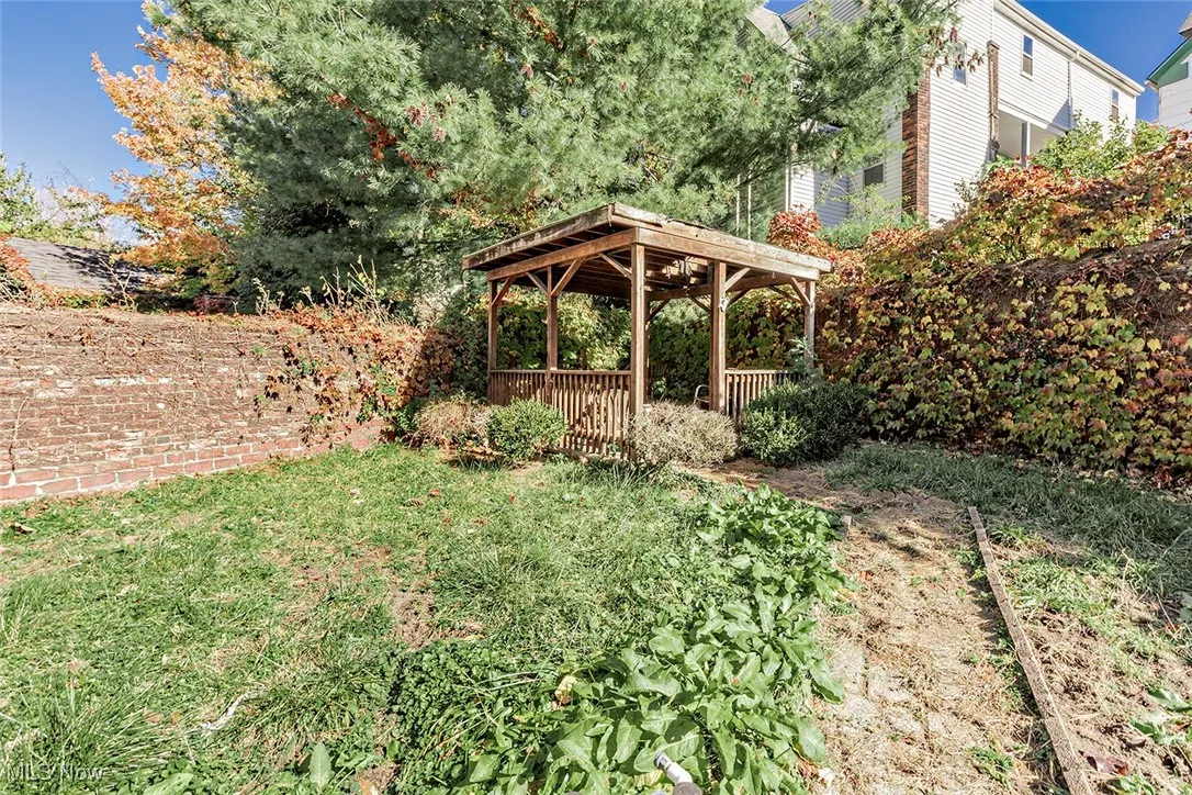 1975 E 124th Place, Cleveland, Ohio 44106,MLS Now Listing ID