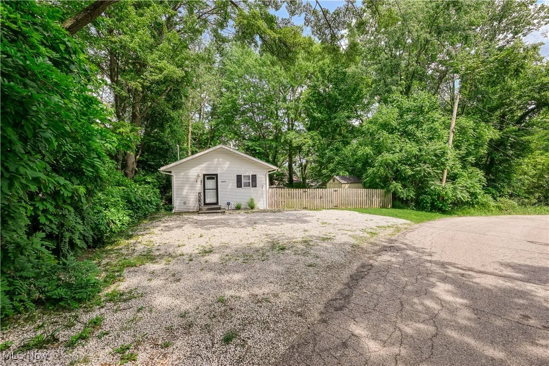 6418 Cherry Lane, Kent, Ohio 44240,MLS Now Listing ID