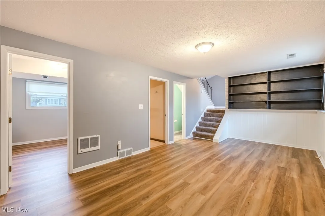 931 Eastlake Drive, Eastlake, Ohio 44095,MLS Now Listing ID