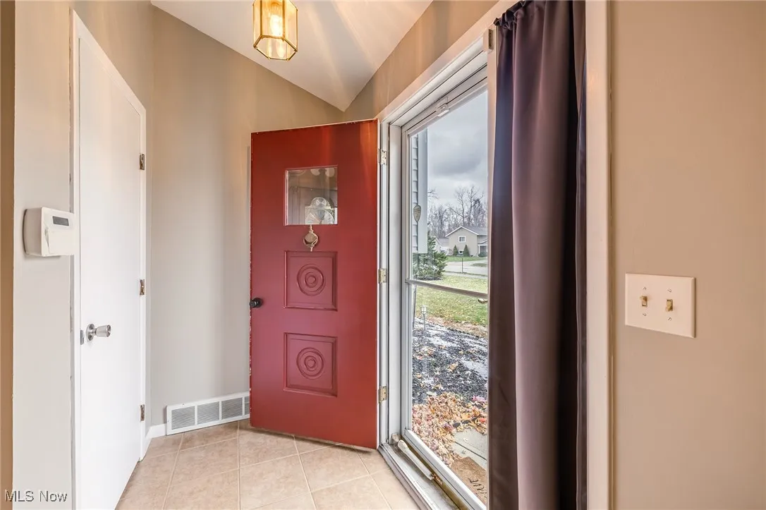 931 Eastlake Drive, Eastlake, Ohio 44095,MLS Now Listing ID