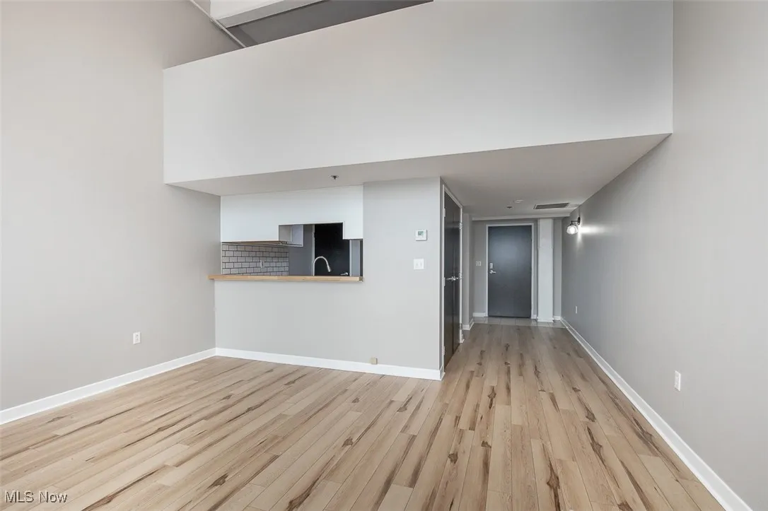 1133 W 9th Street # 703, Cleveland, Ohio 44113,MLS Now Listing ID