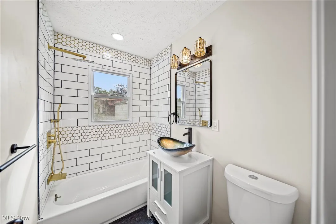 3983 E 176th Street, Cleveland, Ohio 44128,MLS Now Listing ID