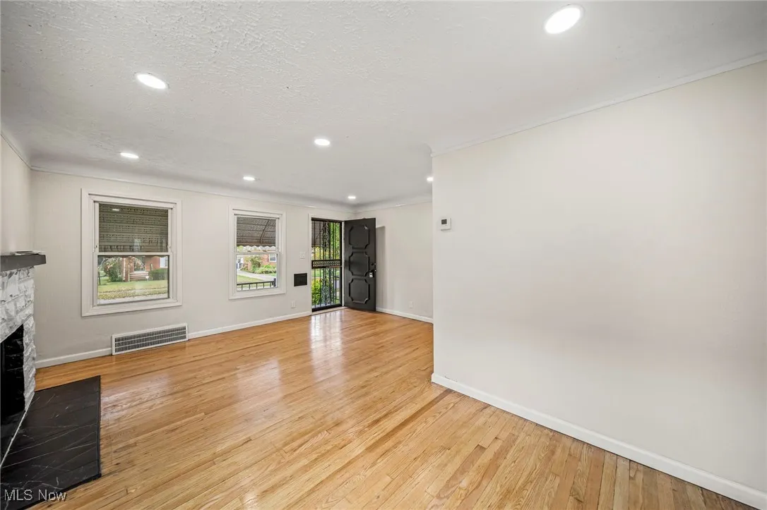 3983 E 176th Street, Cleveland, Ohio 44128,MLS Now Listing ID