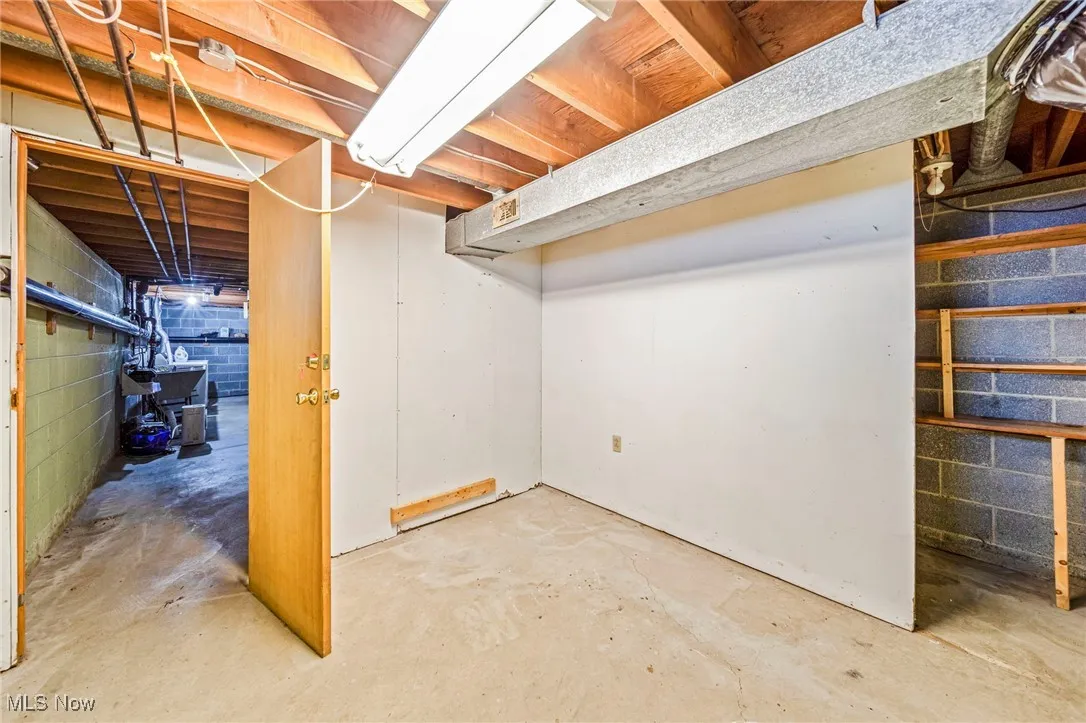 8241 Lewis Road, Berea, Ohio 44017,MLS Now Listing ID