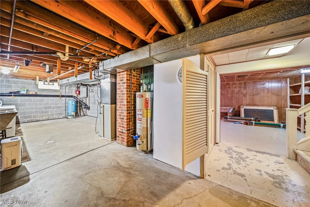 8241 Lewis Road, Berea, Ohio 44017,MLS Now Listing ID