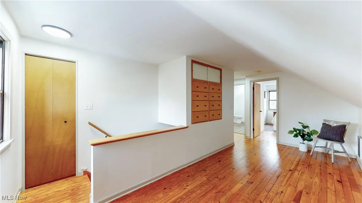 9516 Elsmere Drive, Parma, Ohio 44130,MLS Now Listing ID