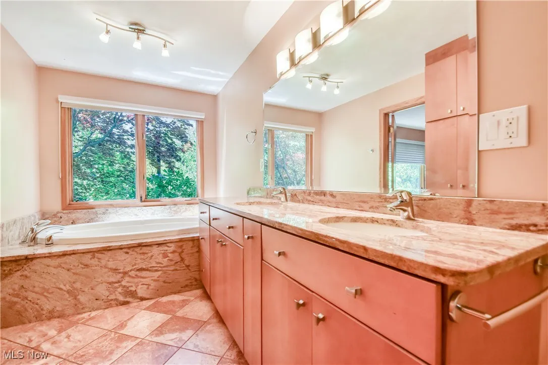 8220 Hermitage Road, Concord, Ohio 44077,MLS Now Listing ID