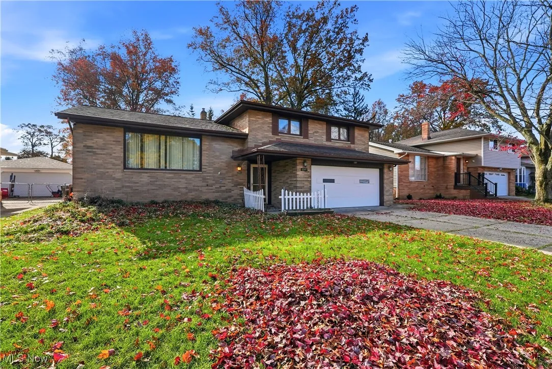 2207 Oaklawn Drive, Parma, Ohio 44134,MLS Now Listing ID