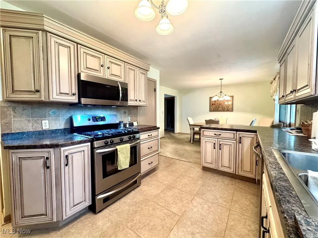 8167 Bendemeer Drive, Youngstown, Ohio 44514,MLS Now Listing ID