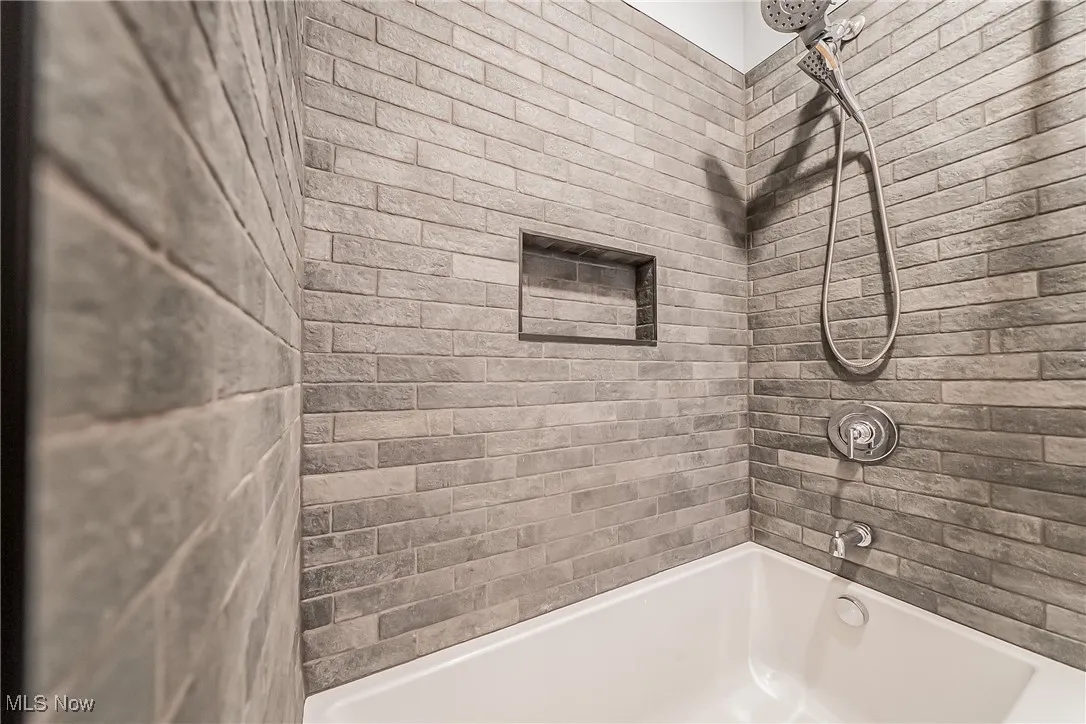 5302 Charlotte's Way # SL33, Sheffield Village, Ohio 44035,MLS Now Listing ID