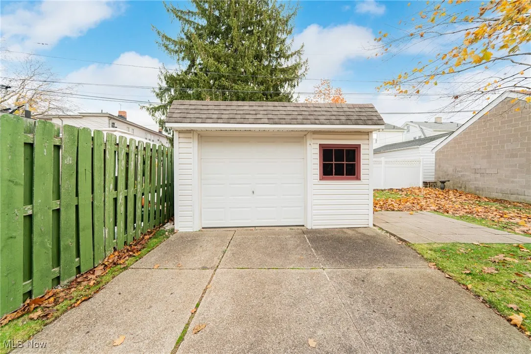 Detached garage with driveway