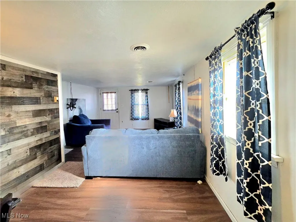 1374 Nichols Avenue, Lorain, Ohio 44053,MLS Now Listing ID