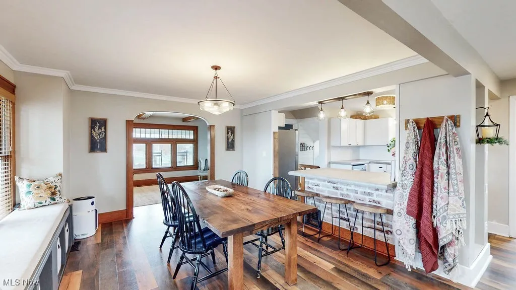 LVP flooring, lots of natural light, built in bench with storage.