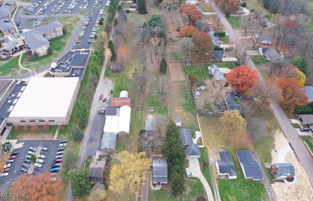 Great plain twp home on 1.00 acres and still close to all the conveniences!