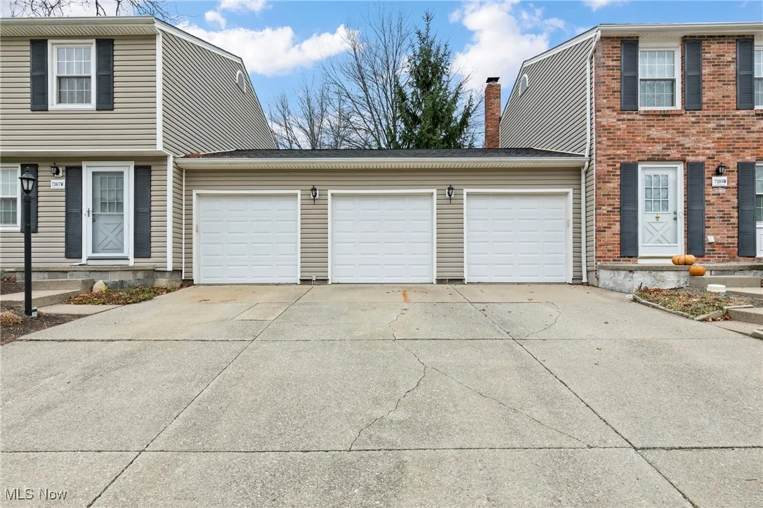 Center Garage is owned by 7391 Willow Run