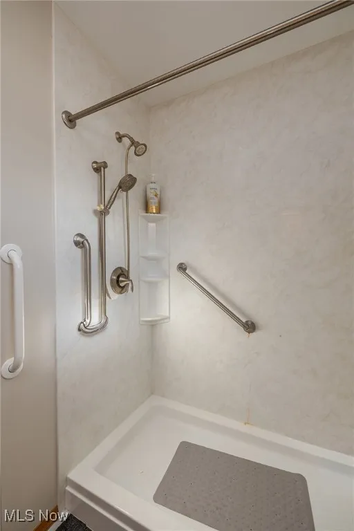 243 Edgewood Drive, Berea, Ohio 44017,MLS Now Listing ID