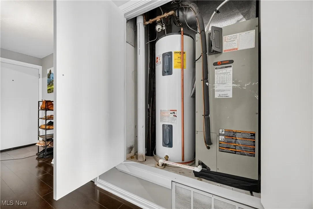 1237 Washington Avenue, Cleveland, Ohio 44113,MLS Now Listing ID