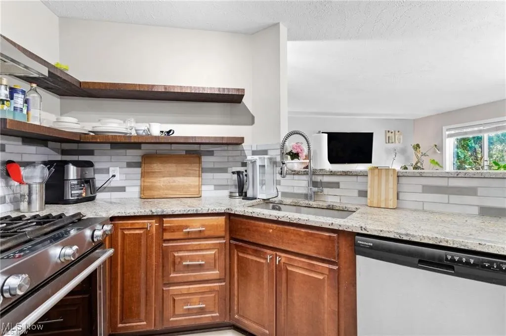 1452 Buckingham Gate Boulevard, Cuyahoga Falls, Ohio 44221,MLS Now Listing ID