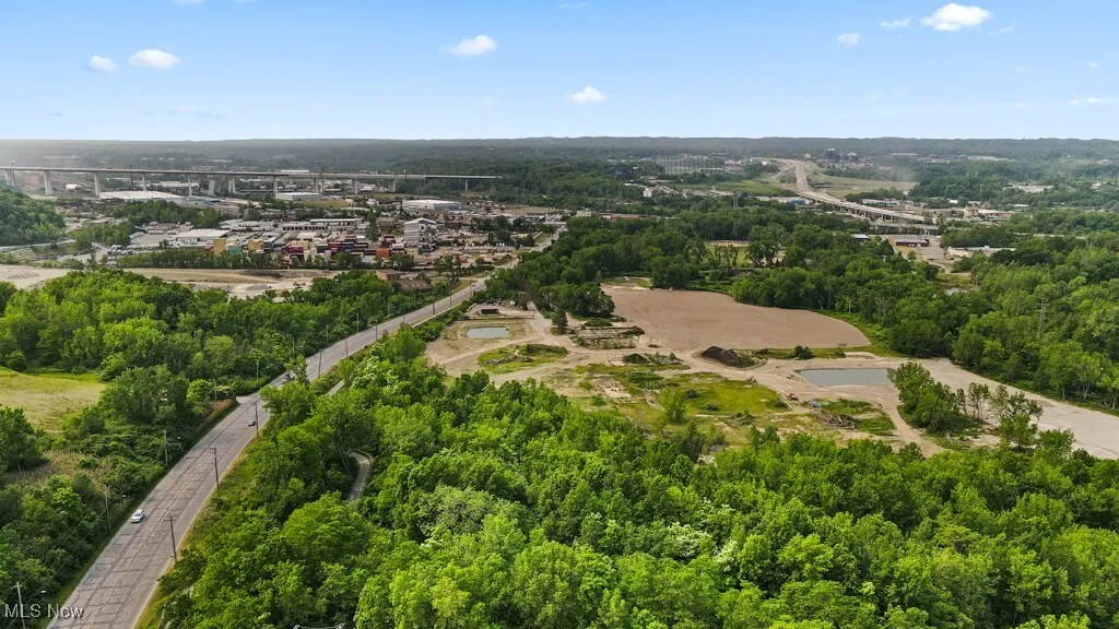 Aerial overview of property's location