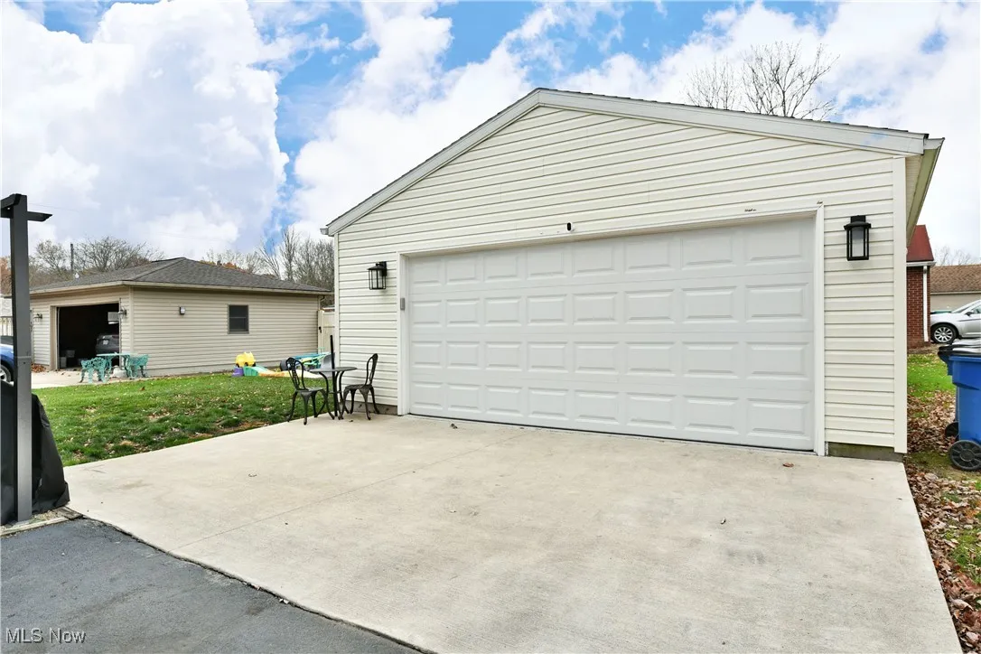 View of detached 2 car garage