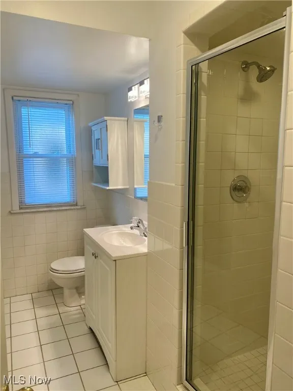First floor full bath with separate shower and bathtub