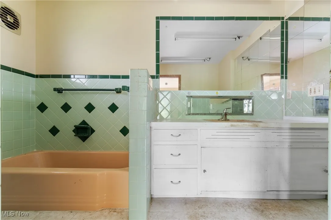 4567 Rex Lake Drive, New Franklin, Ohio 44319,MLS Now Listing ID