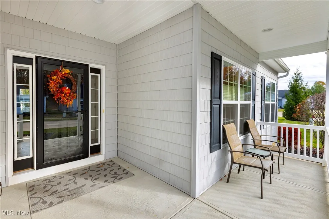 Property entrance featuring a porch