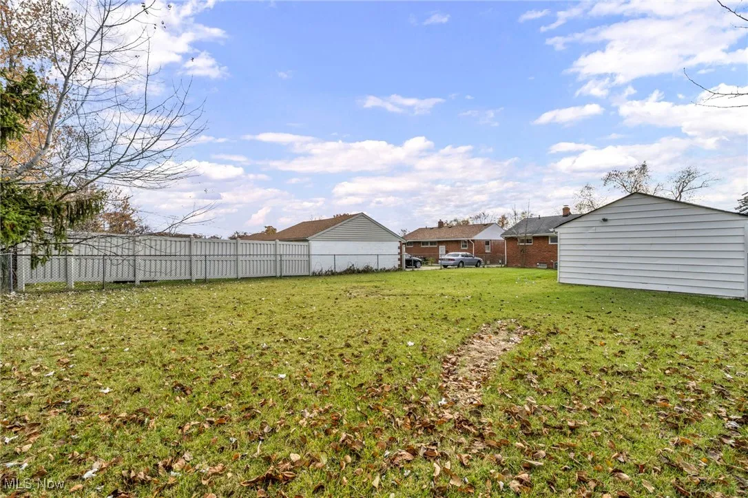 View of yard featuring a residential view