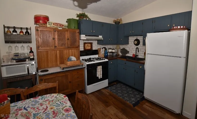 All appliances will remain with the home