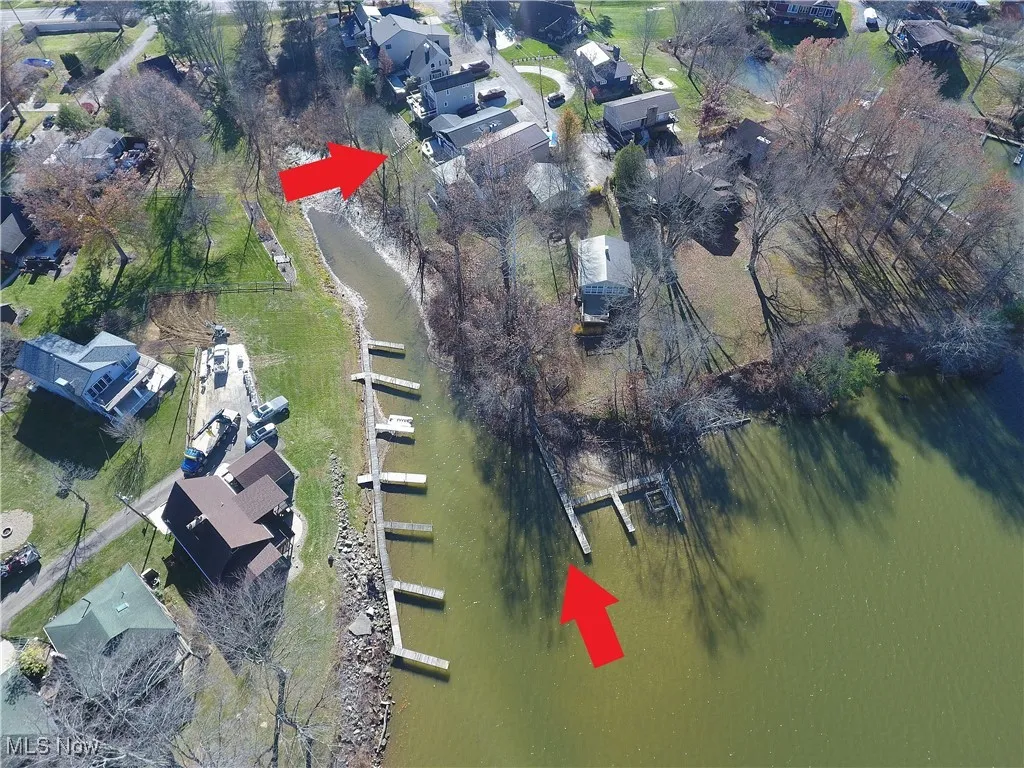 This view shows the esasy in and easy out dock slip and it's proximity to the lake house
