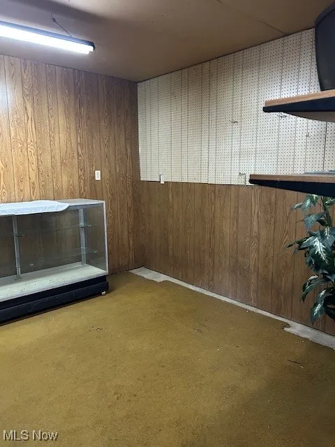 Office space inside front​​‌​​​​‌​​‌‌​‌‌​​​‌‌​‌​‌​‌​​​‌​​ garage