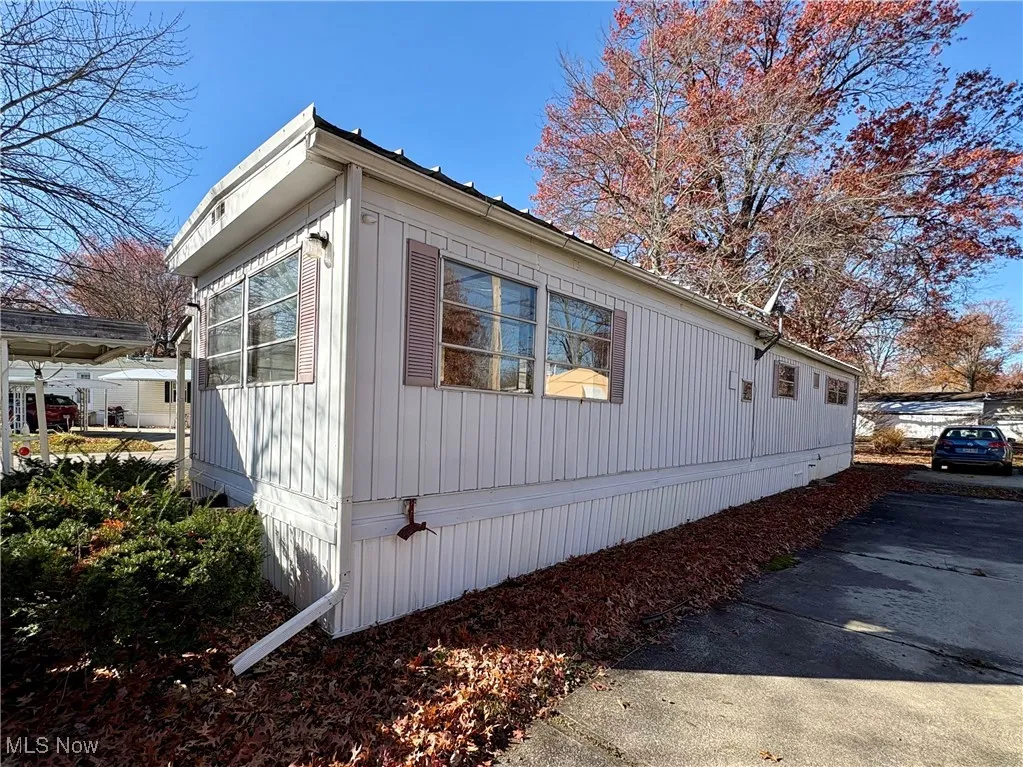 View of home's exterior